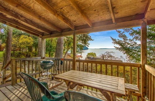 West Beach Cabin | 1BR Ocean View steps to prime west-facing beach and on-site cafe!