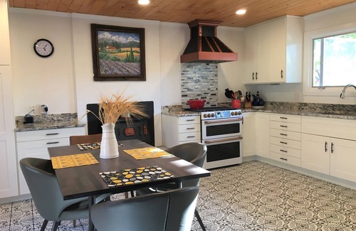 Los Alamos House | 1BR + Office House in Los Alamos downtown. 9 min to LANL