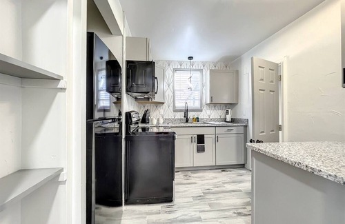 Orlando House | 1BR Orlando Studio Kitchenette + Pets OK