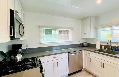 South Redondo House | 1BR Redondo Home by Just Bring Your Toothbrush