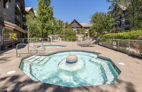 Upper Village House | 1BR Ski-in and ski-out access by Harmony Whistler