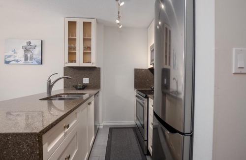 Upper Village House | 1BR Ski-in and ski-out access by Harmony Whistler