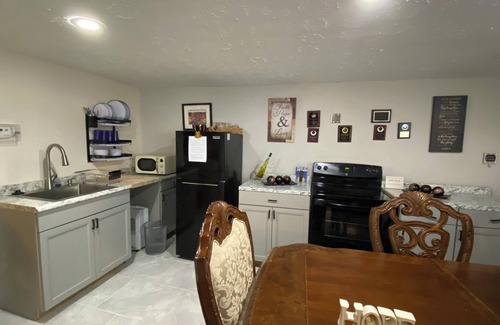 Cliftondale Apartment | 1BR Suite w/Kitchen, Patio ATL