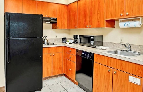 Florida Central Atlantic Coast Apartment | 1BR Suite with Pool and Hot Tub Near Disney