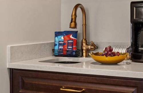 Fillmore District Condo | 1br Unit Theater Goers Dream-Theaters Galore!