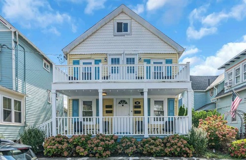Ocean Grove Apartment | 1BR Victorian Renovated Apt | Near Asbury & Beach