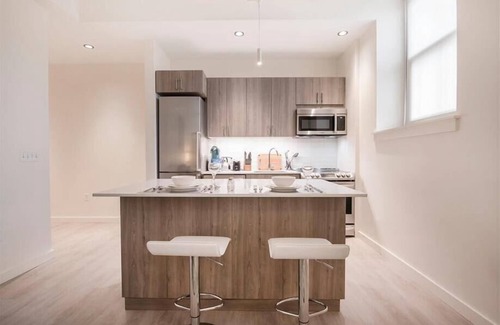 Chinatown Apartment | 1BR w/In-unit Washer & Dryer & Full Bright Kitchen | Downtown Boston