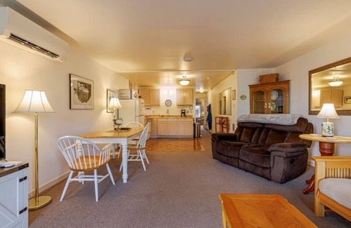 Bar Harbor Apartment | 1BR Waterfront Condo in Downtown BH [Ocean Breeze]