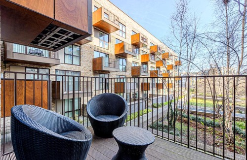 Park Royal Apartment | 1BR with Patio near Wembley stadium