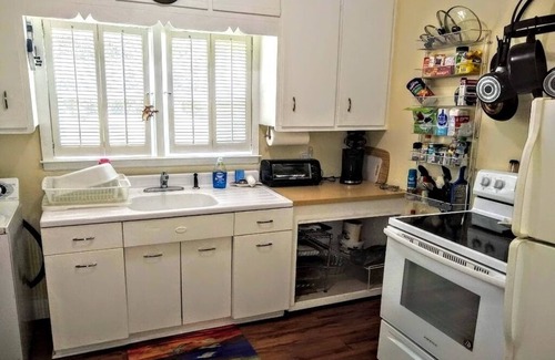 Brunswick Apartment | 1brCoastalColonialApt between Jekyll & St Simons Islands beaches& near Downtown!