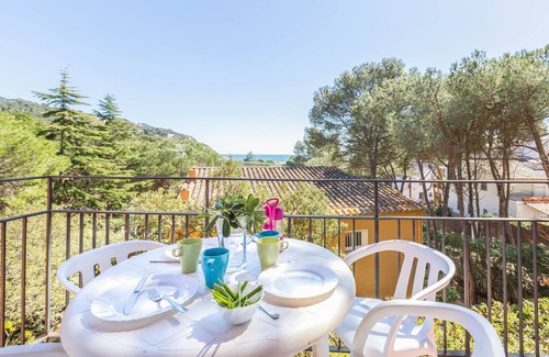 Llafranc Apartment | 1CAR 01 - Basic apartment with communal pool near the beach of Llafranc
