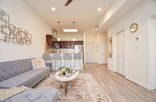 Katy Condo | 1D | Gated Complex | Daily Needs in Walking Distance