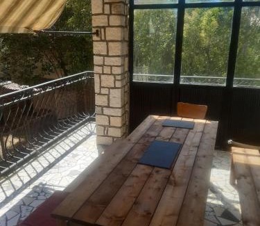 Sorgues Apartment | 1er etage d'une maison