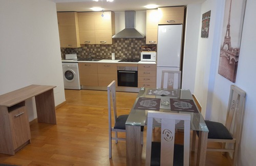 La Linea de la Concepcion Apartment | 1F Apto Moderno, 80m2, 2 Dorm, 4 Huéspedes Aire Acond, Wifi