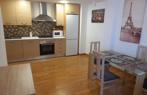 La Linea de la Concepcion Apartment | 1F Apto Moderno, 80m2, 2 Dorm, 4 Huéspedes Aire Acond, Wifi