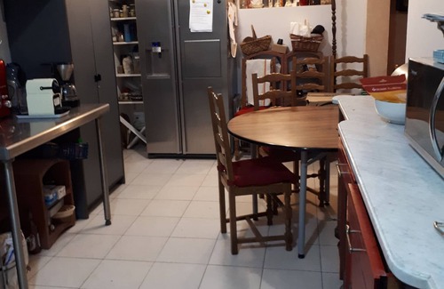 Ervauville Bed & Breakfast | 1h15 from Paris A6 farmhouse with garden Swimming pool - family - Pets accepted