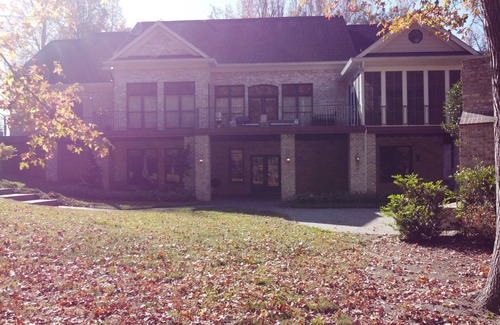 Greensboro House | 1KN 3QN 2TN Beds on 22 Acres