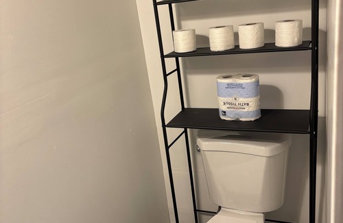 North Philadelphia Apartment | 1st fl Studio across from Temple Hospital