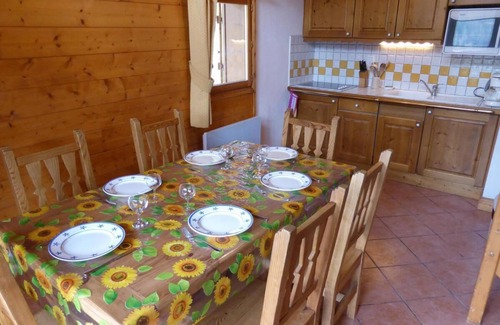 Les Contamines-Montjoie Apartment | 1st floor, view mountain, balcony, parking, tv, 56m², Les Contamines-Montjoie