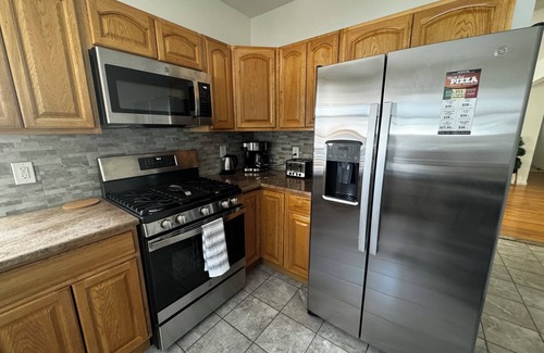 Elizabeth Apartment | 1st floor - 2 Rooms Apt, Only 5 mins Away from Newark Airport and 30 mins to NYC