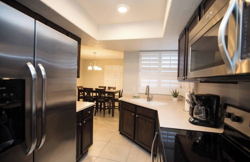 Cimarron Foothills Estates Condo | 1st Floor 3 Bedroom Condo at Ventana Canyon 85750