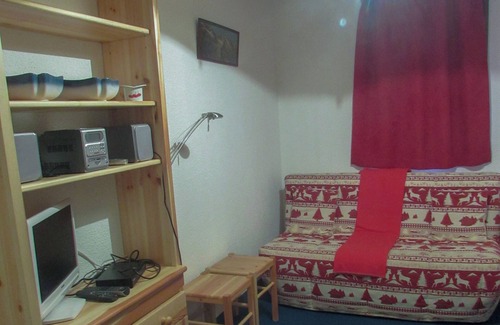 Puy-Saint-Vincent Apartment | 1st floor apartment 5 minutes from the slopes