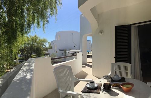 Alpouvar Apartment | 1st Floor apt, extra large South facing balcony, 2 bed/bath + Air Con + Wifi