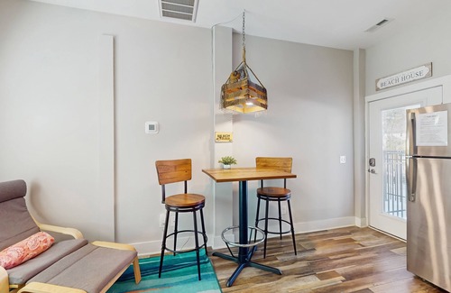 Tranquil Harbour House | 1st-floor apt near the beach with kitchenette, patio, & electric vehicle charger