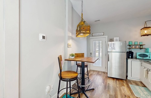 Tranquil Harbour House | 1st-floor apt near the beach with kitchenette, patio, & electric vehicle charger