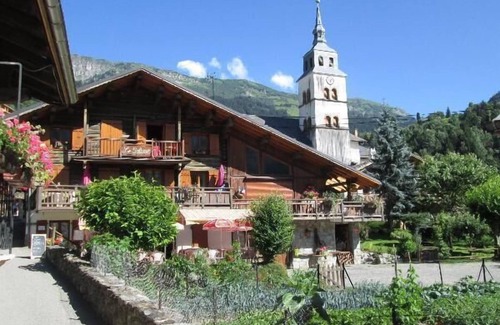 Areches Apartment | 1st floor, balcony, parking, tv, ski locker, 51m², Arêches-Beaufort