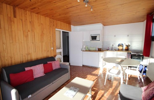 Chamrousse Apartment | 1st floor, balcony, tv, ski locker, 45m², Chamrousse
