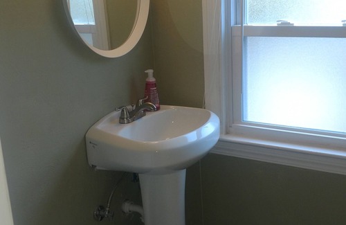 Cleveland House | 1st floor bedroom and bath - plus 2 on the 2nd floor!