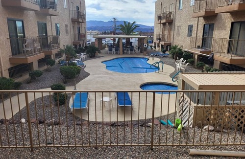Lake Havasu City Condo | 1st Floor Condo in the Desert w/Pool, Spa & BBQ