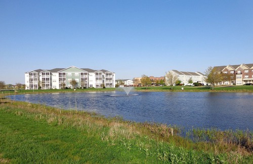 Villages of Five Points Condo | 1st Floor Condo in the popular Villages at Five Points