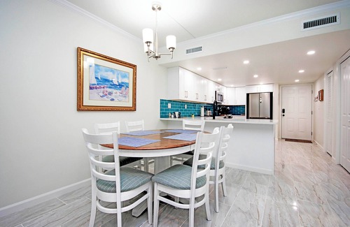 Shell Harbor Condo | 1st Floor Sanibel Island Condo Steps From The Gulf - Sandalfoot 5C1