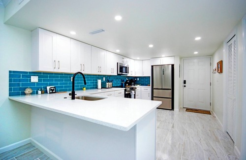 Shell Harbor Condo | 1st Floor Sanibel Island Condo Steps From The Gulf - Sandalfoot 5C1
