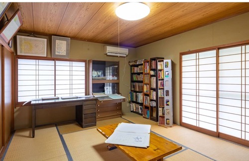 Futtsu House | 1st or 2nd floor Showa manga anime house Large / Futtsu Chiba
