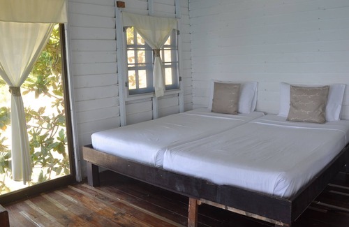 Baan Tai Cottage | 1st Row Seaview Fan Cottage