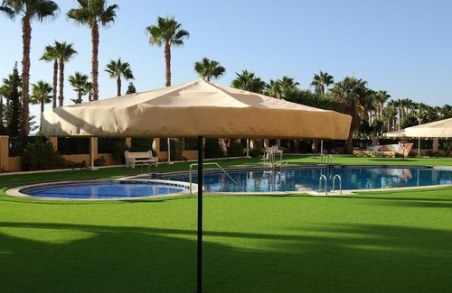 Marina d'Or Apartment | 1st sea line apartment in Marina d'Or with lawn and beach [Family]