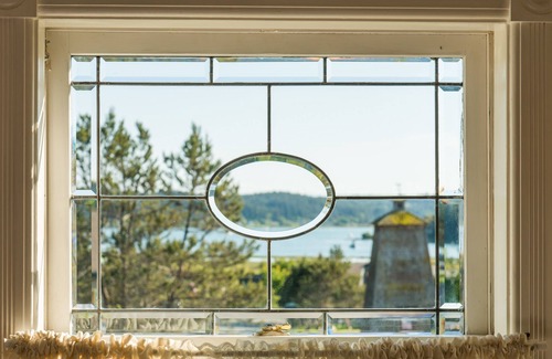 Lopez Island Apartment | #1TripAdvisor-Waterviews-Fireplace-King Bed-Soaking Tub ⛴🌅🔥🛁