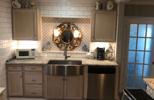Crescent Beach House | 2/2 Beach House - Sleep 6 - 2 Blocks to Beach. Dog Friendly. Public Boat Ramp