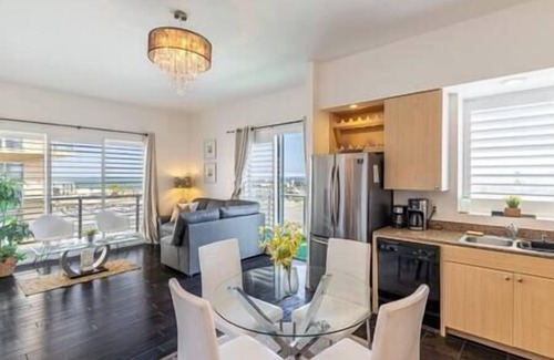 Waterfront Apartment | *2/2-Conv Center Ocean View Lux Suite 3 Balconies*