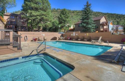 Durango House | 2 2 Ferringway 33