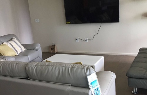 Kaka'ako Condo | 2/2 Park lane 30 days minimum