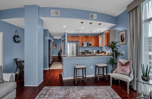 South Eola Condo | 2/2 PENTHOUSE DOWNTOWN with large Billiard room