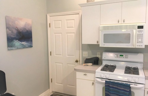 Lynnhaven House | 2/2 vacation home just a few min from Lake Sumter Town SquarenFree Golf Cart