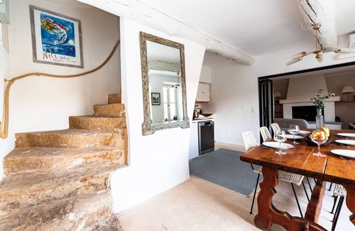 Gordes Villa | 2/3 bedroom Secluded Villa 17th Century with Private heated Pool. Provencal gem
