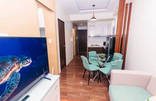San Antonio Apartment | 2-3BR 4 Room 2CR Air condo Luxury life Swim Gym300