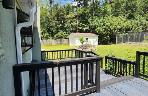 Lawrenceville House | 2 acre House Privacy-Charming 3-bedroom house in Lawrenceville with AC