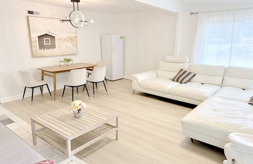 Hillsboro House | 2 Acre Private Land-Fully Remodeled - All New Peaceful 2BR Single Level Townhome